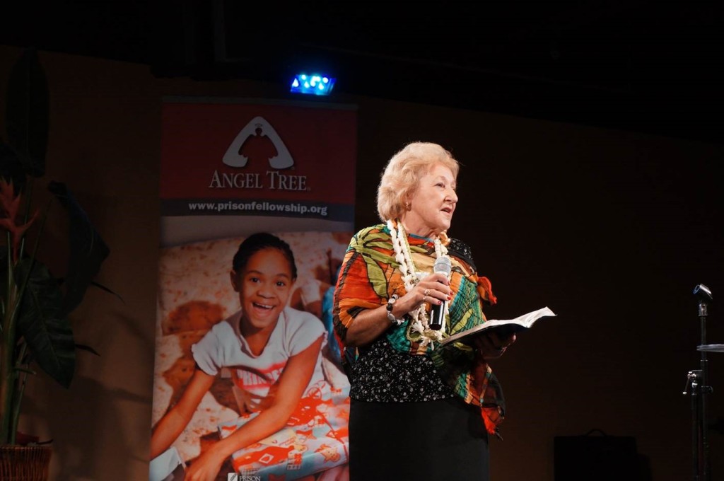 Mary Kay Beard addresses a gathering of Angel Tree supporters in Honolulu, Hawaii.