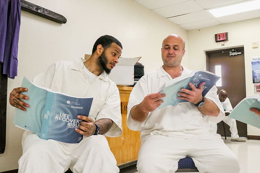 prisoners read life recovery bible